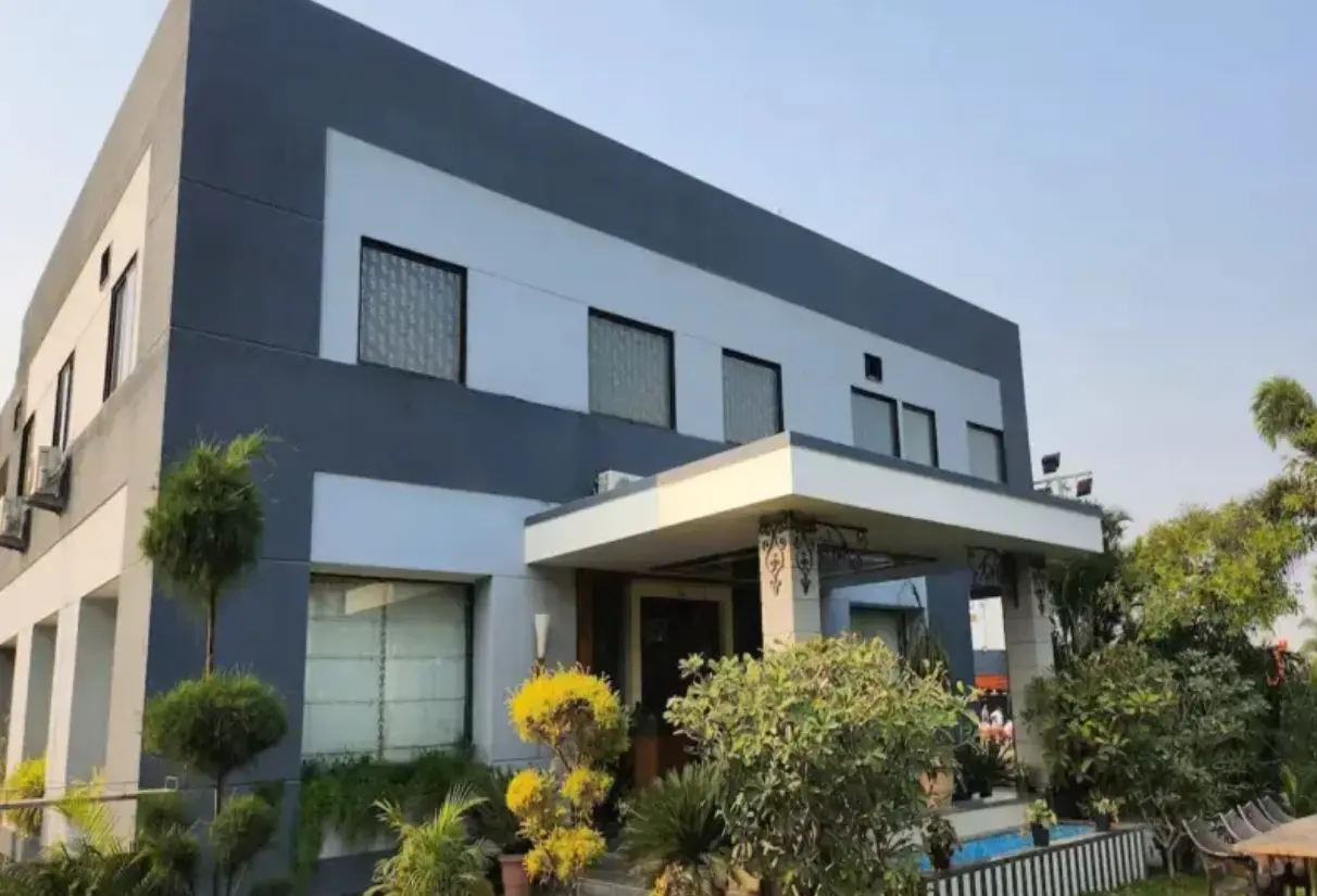 7th Cloud Club, Bar & Resorts by Aceotel
